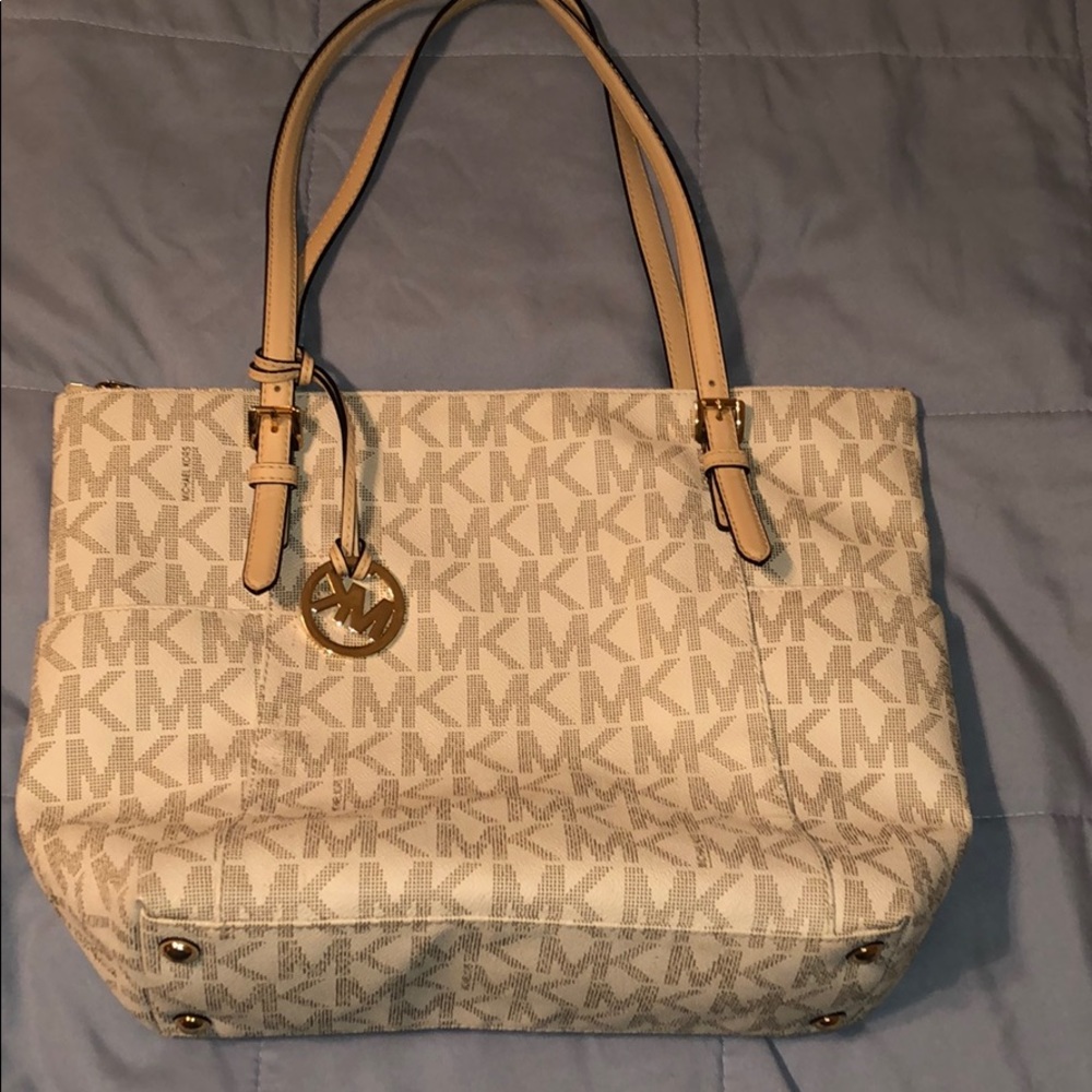 MK tote